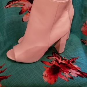 Wild Diva Lounge white high heeled boots